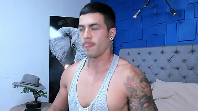andres-clark92 online show from September 18, 6:11 pm