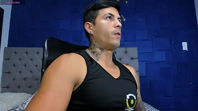 Snapshot of andres-clark92 chatting on May 20, 5:43 pm andres-clark92 online show from May 20, 5:43 pm
