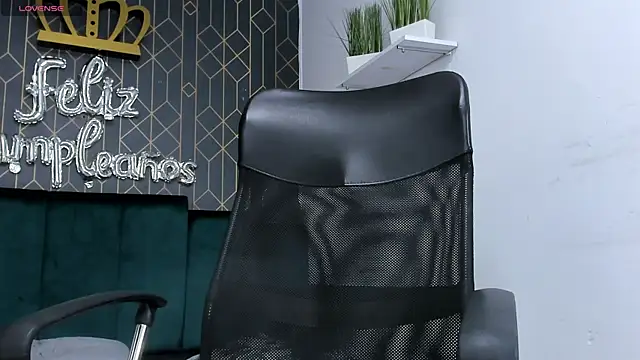 Snapshot of andres-clark92 chatting on July 14, 6:36 pm andres-clark92 online show from July 14, 6:36 pm