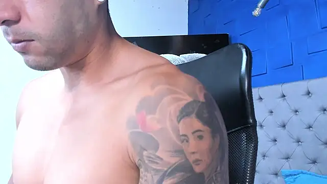 andres-clark92 online show from October 19, 6:43 pm