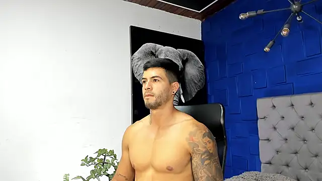 andres-clark92 online show from November 16, 6:45 pm