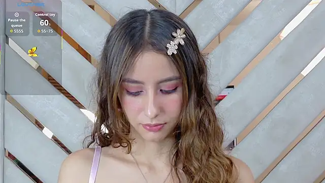 Sarah-Grace online show from March 25, 1:06 am