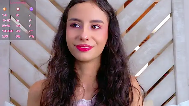 Snapshot of Sarah-Grace chatting on October 3, 2:37 am Sarah-Grace online show from October 3, 2:37 am
