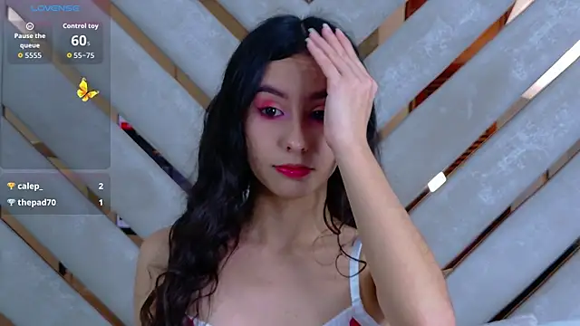 Sarah-Grace online show from November 5, 2:25 am