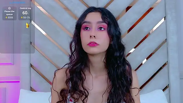 Sarah-Grace online show from November 19, 2:00 am