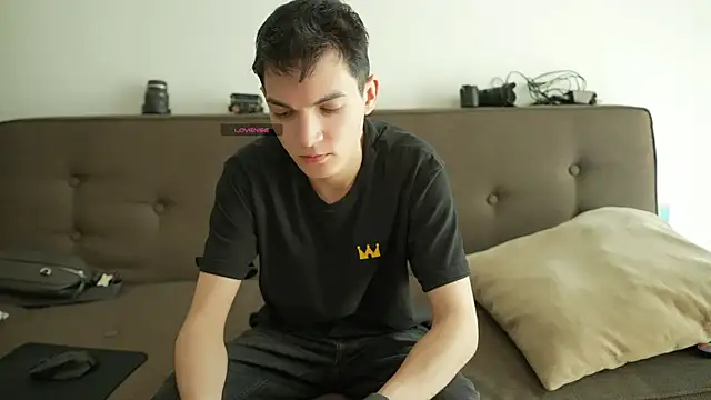 MattyandAiden online show from April 8, 4:30 pm