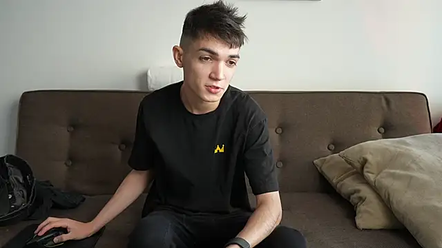 MattyandAiden online show from January 18, 4:54 pm