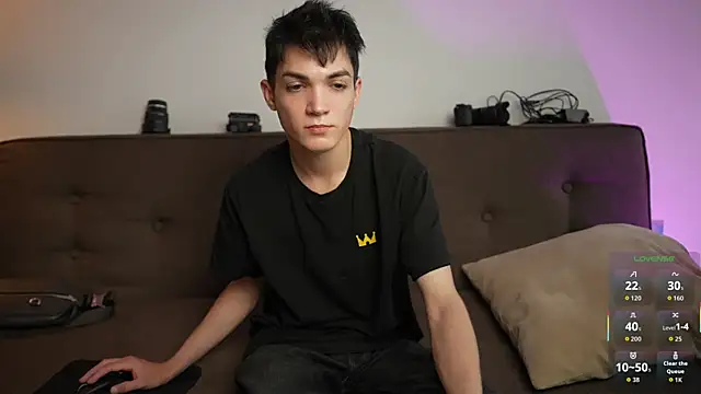 MattyandAiden online show from April 7, 5:15 pm