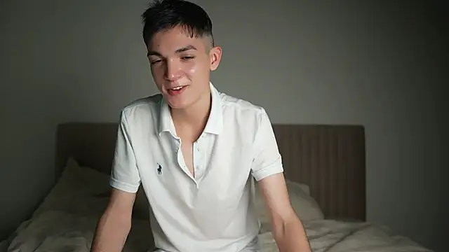Snapshot of MattyandAiden chatting on June 20, 5:40 pm MattyandAiden online show from June 20, 5:40 pm