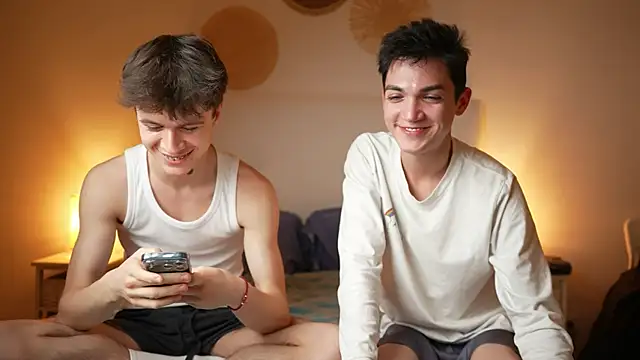 MattyandAiden online show from April 13, 6:45 pm