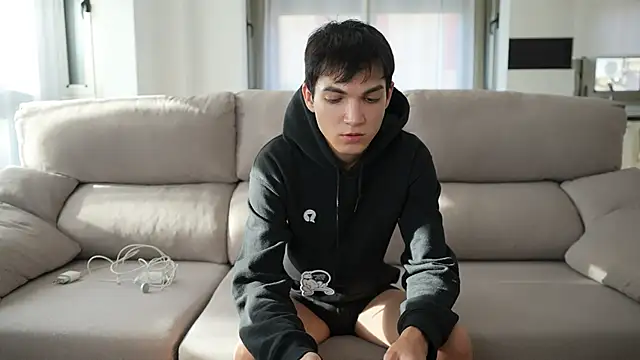 MattyandAiden online show from May 9, 5:27 pm