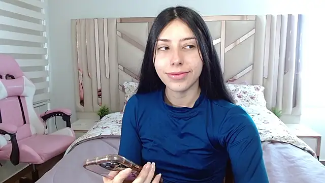 violett star1 online show from March 7, 1:05 pm