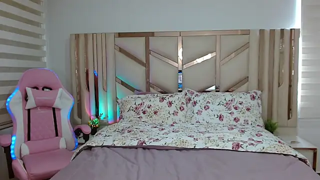 violett star1 online show from March 10, 1:26 pm