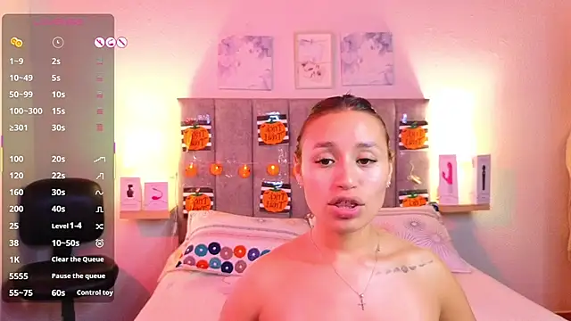 juliana-mancini online show from October 28, 5:12 pm