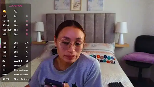 juliana-mancini online show from October 23, 4:49 pm