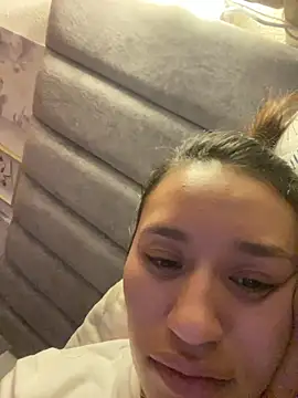 juliana-mancini online show from March 24, 12:32 am