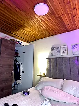 Snapshot of juliana-mancini chatting on September 25, 9:32 pm juliana-mancini online show from September 25, 9:32 pm