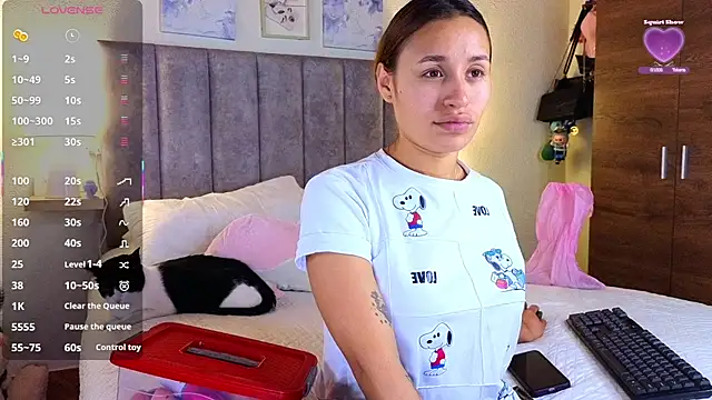 juliana-mancini online show from December 19, 6:43 pm