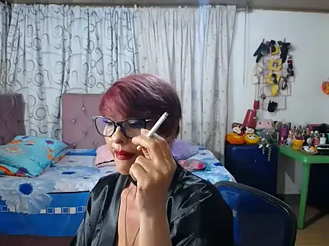 Snapshot of isabella-lips007 chatting on May 3, 12:05 am isabella-lips007 online show from May 3, 12:05 am