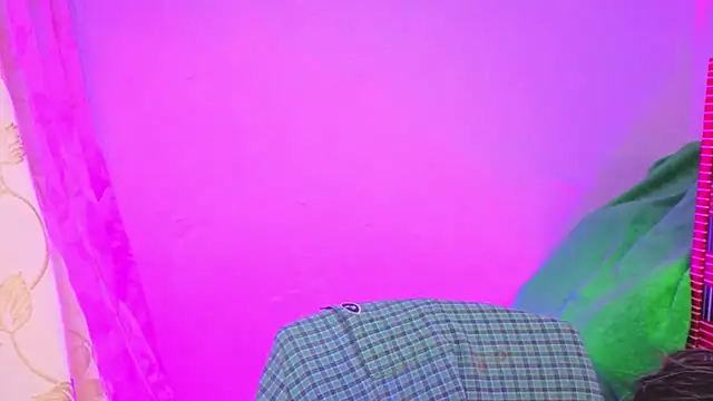 Snapshot of Miranda_sexlove_ chatting on January 16, 6:06 am Miranda sexlove online show from January 16, 6:06 am