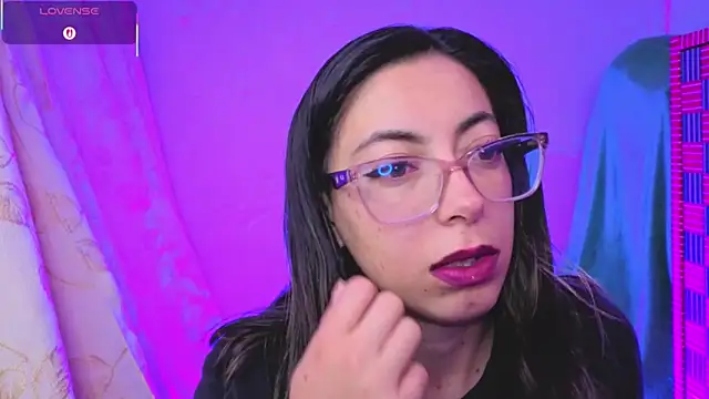 Snapshot of Miranda_sexlove_ chatting on February 1, 6:00 am Miranda sexlove online show from February 1, 6:00 am