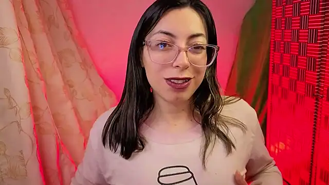 Snapshot of Miranda_sexlove_ chatting on December 14, 7:36 am Miranda sexlove online show from December 14, 7:36 am