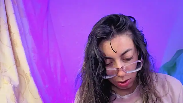 Miranda sexlove  online show from March 16, 7:05 pm