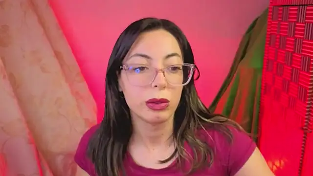 Snapshot of Miranda_sexlove_ chatting on December 23, 7:29 am Miranda sexlove online show from December 23, 7:29 am