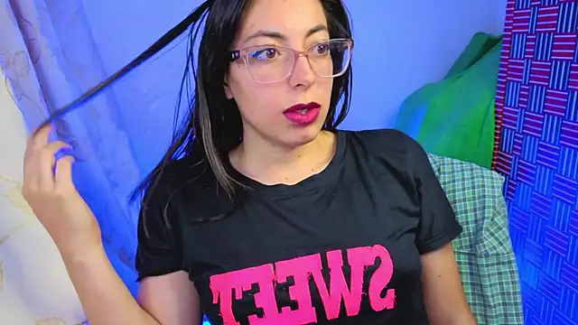 Snapshot of Miranda_sexlove_ chatting on January 8, 7:36 am Miranda sexlove online show from January 8, 7:36 am