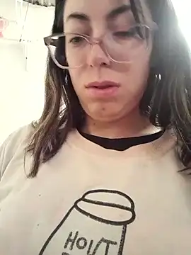 Snapshot of Miranda_sexlove_ chatting on December 1, 4:08 pm Miranda sexlove online show from December 1, 4:08 pm