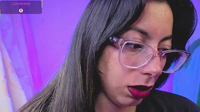 Snapshot of Miranda_sexlove_ chatting on February 14, 12:05 pm Miranda sexlove online show from February 14, 12:05 pm