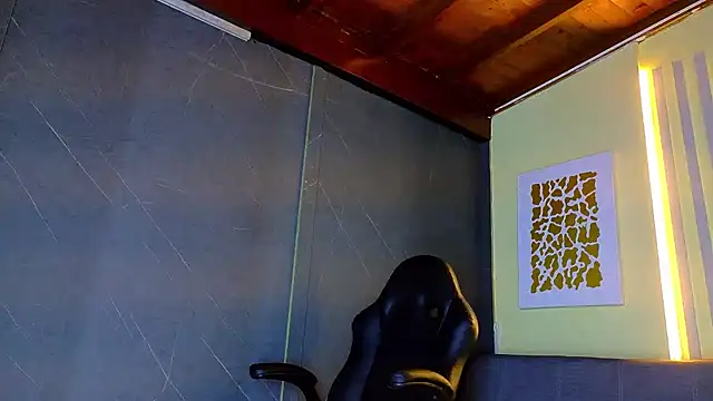 ALANNFERRER online show from May 14, 10:56 am