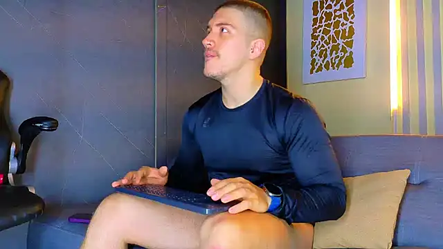ALANNFERRER online show from June 21, 10:32 am
