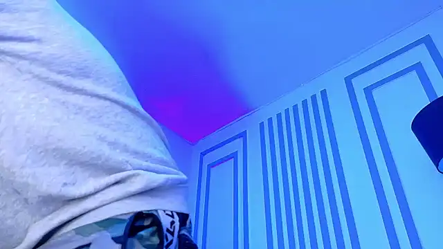 ALANNFERRER online show from November 10, 10:09 am