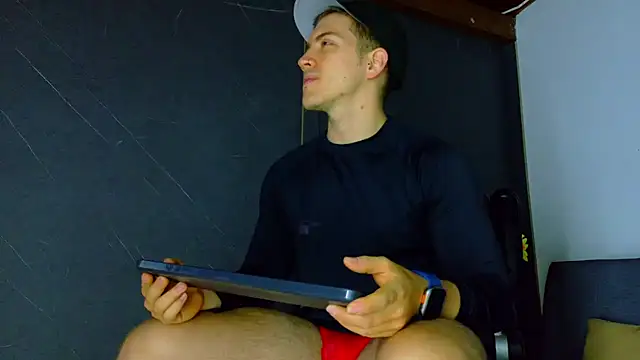 ALANNFERRER online show from January 13, 10:19 am