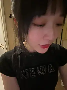 Etherealcat33 online show from May 18, 7:57 am