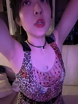 Etherealcat33 online show from May 31, 12:44 pm