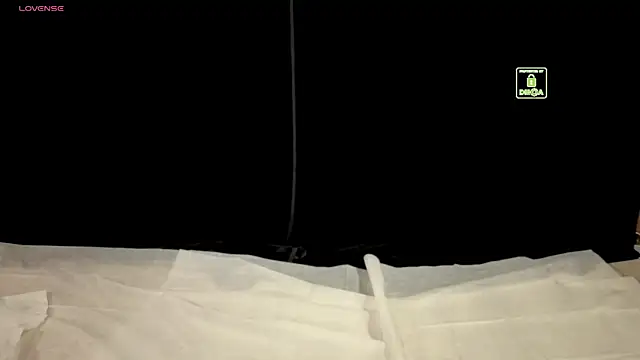 Etherealcat33 online show from May 5, 1:47 pm