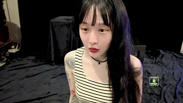 Etherealcat33 online show from May 14, 1:19 pm