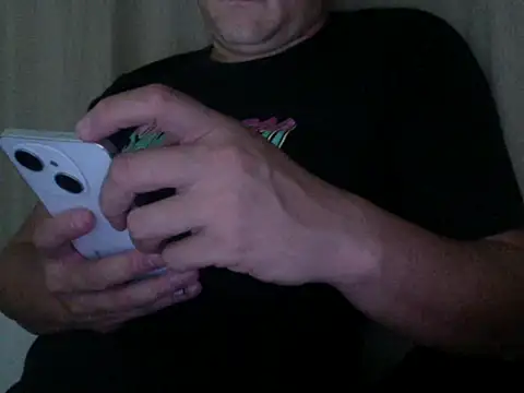Snapshot of zeusmasterhorny chatting on September 23, 3:13 am zeusmasterhorny online show from September 23, 3:13 am