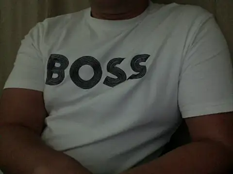 Snapshot of zeusmasterhorny chatting on September 25, 3:01 am zeusmasterhorny online show from September 25, 3:01 am