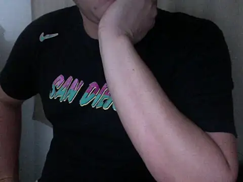 Snapshot of zeusmasterhorny chatting on September 9, 1:38 am zeusmasterhorny online show from September 9, 1:38 am