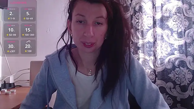 RosieHayes online show from November 13, 8:29 am