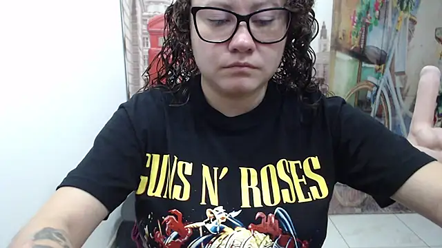 Snapshot of greeneyes_nurse chatting on November 18, 8:34 pm greeneyes nurse online show from November 18, 8:34 pm