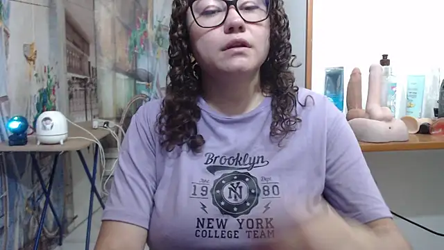 greeneyes nurse online show from April 14, 1:10 am