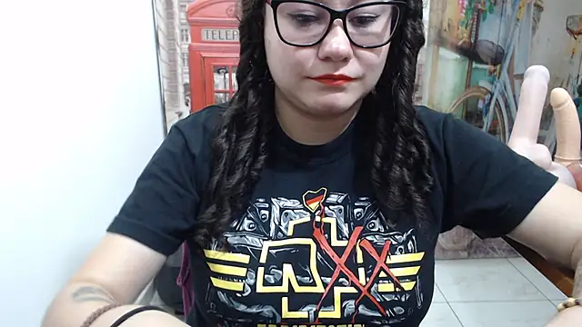 Snapshot of greeneyes_nurse chatting on October 24, 6:40 pm greeneyes nurse online show from October 24, 6:40 pm