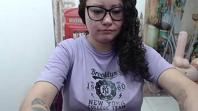 Snapshot of greeneyes_nurse chatting on November 4, 7:39 pm greeneyes nurse online show from November 4, 7:39 pm