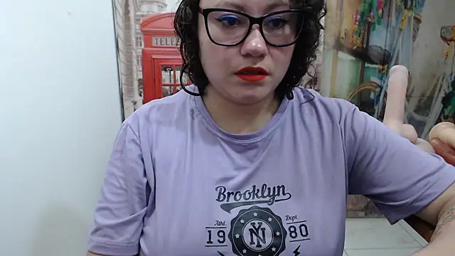 Snapshot of greeneyes_nurse chatting on October 28, 6:18 pm greeneyes nurse online show from October 28, 6:18 pm