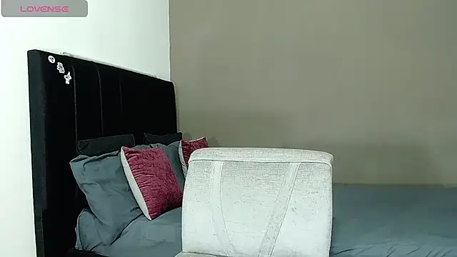 Snapshot of Matteo12_ chatting on February 27, 12:55 am Matteo12 online show from February 27, 12:55 am