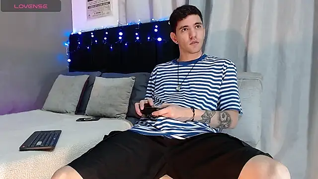 Matteo12  online show from November 26, 3:28 am